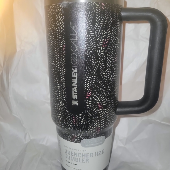 Stanley x Calia 30 oz. Quencher H2.0 FlowState Tumbler - Picture 2 of 7